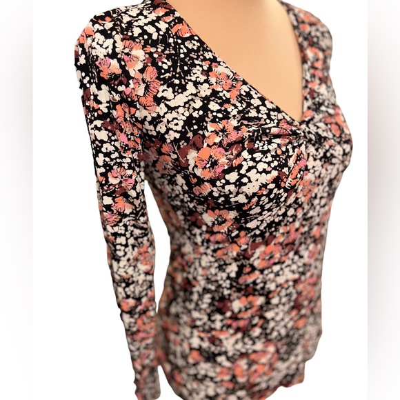 Fat Face Women’s Shirt Size 2 Rhian Blush Floral Viscose Fitted Twist Front Top - Picture 5 of 10